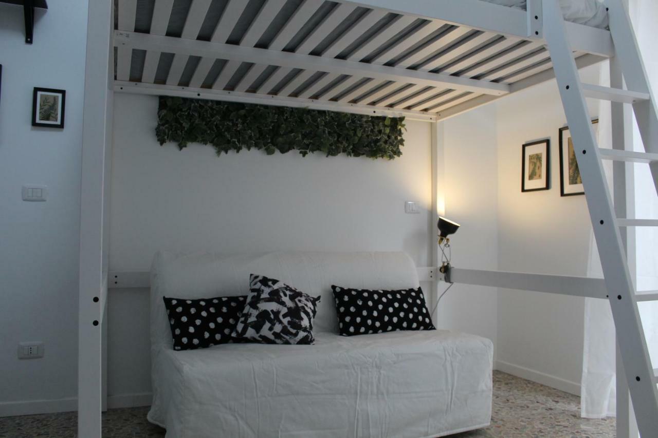 Anacreonte 7 Appartamento Milano