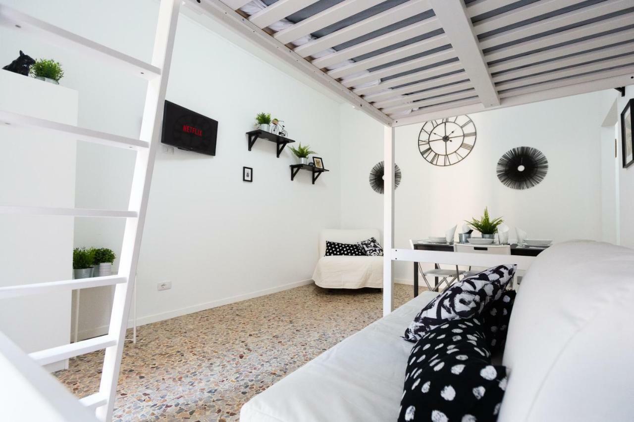 Anacreonte 7 Appartamento *
